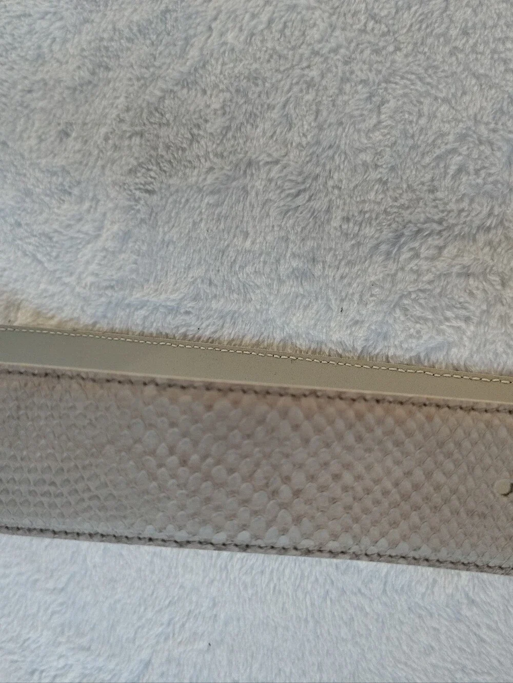 Episode neutral beige